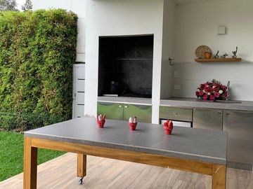 CASA DE VENTA URBANIZACION PRIVADA 4 DORMITORIOS, SECTOR TANDA
