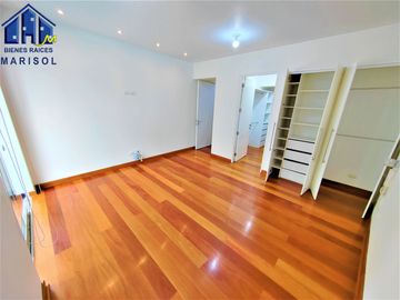 Flat Primer Piso con Terraza - 277 m² - Salida a Parque El Olivar - San Isidro