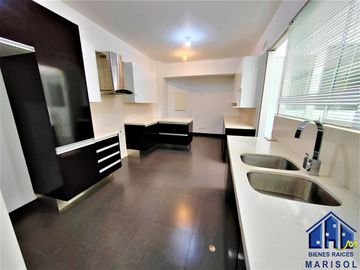Flat Primer Piso con Terraza - 277 m² - Salida a Parque El Olivar - San Isidro