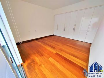 Flat Primer Piso con Terraza - 277 m² - Salida a Parque El Olivar - San Isidro