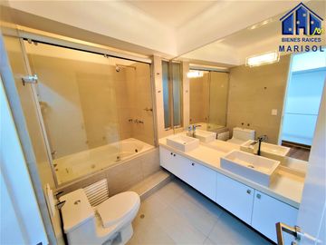 Flat Primer Piso con Terraza - 277 m² - Salida a Parque El Olivar - San Isidro
