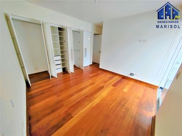 Flat Primer Piso con Terraza - 277 m² - Salida a Parque El Olivar - San Isidro