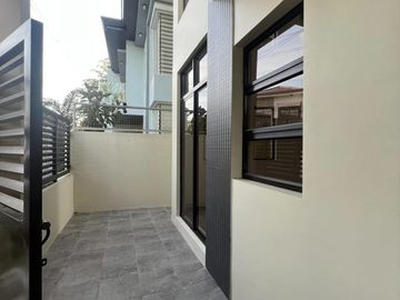 150sqm House and lot For sale (Ready For Occupancy) with 4 Bedrooms, 2 Garage in Greenwoods Pasig City (PH2823)