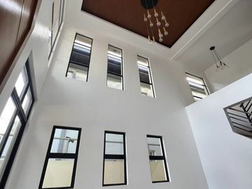 150sqm House and lot For sale (Ready For Occupancy) with 4 Bedrooms, 2 Garage in Greenwoods Pasig City (PH2823)