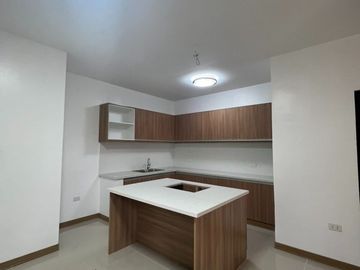 150sqm House and lot For sale (Ready For Occupancy) with 4 Bedrooms, 2 Garage in Greenwoods Pasig City (PH2823)