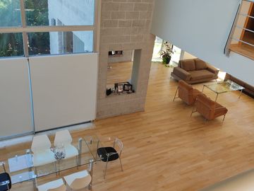 VENTA-B° Cerrado El Casco de Leloir Casa de 6 ambientes con 7 baños. Lote de 1680 m2.-Orientación Norte-