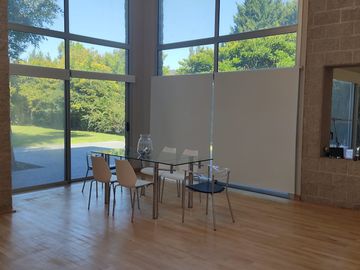 VENTA-B° Cerrado El Casco de Leloir Casa de 6 ambientes con 7 baños. Lote de 1680 m2.-Orientación Norte-