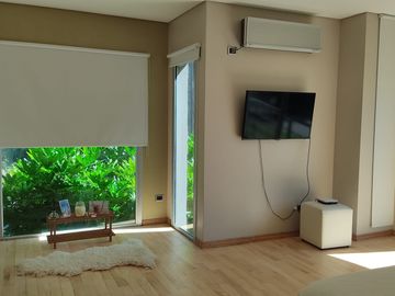 VENTA-B° Cerrado El Casco de Leloir Casa de 6 ambientes con 7 baños. Lote de 1680 m2.-Orientación Norte-