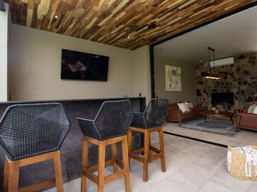 Casa con sauna, jacuzzi, jardín, rooftop en venta San Miguel de Allende.