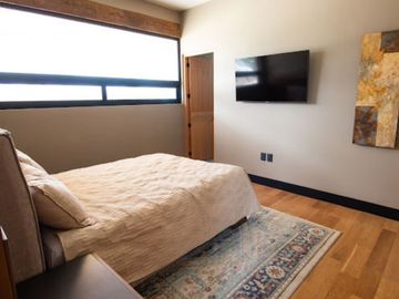 Casa con sauna, jacuzzi, jardín, rooftop en venta San Miguel de Allende.