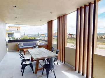 Casa con sauna, jacuzzi, jardín, rooftop en venta San Miguel de Allende.
