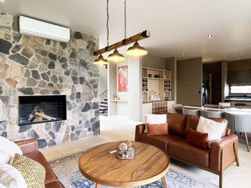 Casa con sauna, jacuzzi, jardín, rooftop en venta San Miguel de Allende.