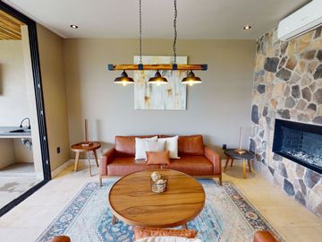 Casa con sauna, jacuzzi, jardín, rooftop en venta San Miguel de Allende.