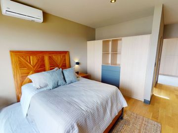Casa con sauna, jacuzzi, jardín, rooftop en venta San Miguel de Allende.