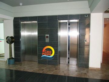 Departamento Frente Al Mar de Venta en Playas, Carabelas de Colon 2 Dorm.