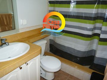 Departamento Frente Al Mar de Venta en Playas, Carabelas de Colon 2 Dorm.