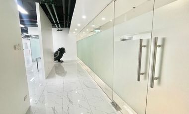 🏢 Fully Furnished Office Space for Rent at High Street South Corporate Plaza Tower 2! Industrial-themed Design, 3 Parking Slots. Rush Lease! Inquire N