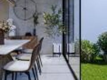 PREVENTA - Casa con 4 recamaras, sala doble altura, roof. Punta Juriquilla