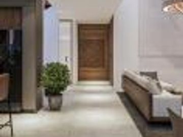 PREVENTA - Casa con 4 recamaras, sala doble altura, roof. Punta Juriquilla