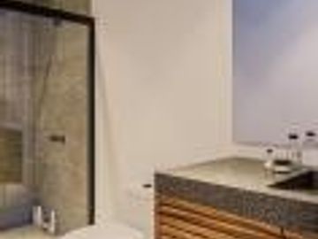 PREVENTA - Casa con 4 recamaras, sala doble altura, roof. Punta Juriquilla