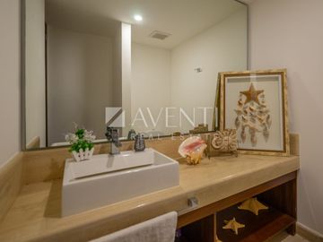 Departamento en venta en marina condos, Puerto Cancún Quintana Roo.