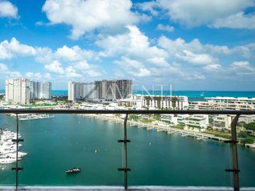 Departamento en venta en marina condos, Puerto Cancún Quintana Roo.