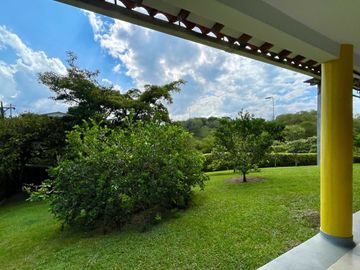 Majestuosa casa campestre vía Alcala ideal para Hotel Campestre. Hacienda Cafetera. Pereira - Colombia.