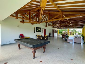 Majestuosa casa campestre vía Alcala ideal para Hotel Campestre. Hacienda Cafetera. Pereira - Colombia.