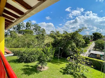 Majestuosa casa campestre vía Alcala ideal para Hotel Campestre. Hacienda Cafetera. Pereira - Colombia.