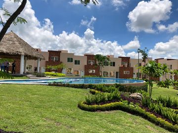 Casa con alberca en condominio en Xochitepec Morelos