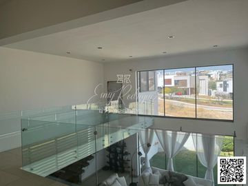 CASA EN VENTA, MUY NEGOCIABLE, 4 REC 1 EN PLANTA BAJA, LOMAS DEL MOLINO, TERRENO EXCEDENTE