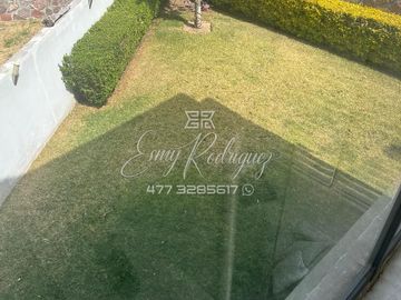 CASA EN VENTA, MUY NEGOCIABLE, 4 REC 1 EN PLANTA BAJA, LOMAS DEL MOLINO, TERRENO EXCEDENTE