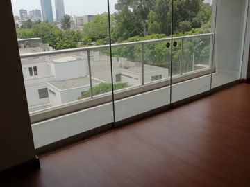 Dúplex estreno, con 02 estacionamientos, San Isidro