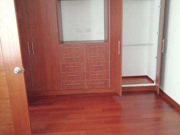 Dúplex estreno, con 02 estacionamientos, San Isidro