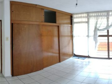 CASA EN VENTA CHAPULTEPEC ORIENTE - 6 REC A DOS CUADRAS BLVD GARCIA DE LEON