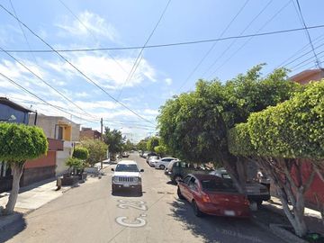 ¡¡Gran oportunidad¡¡ Inigualable y amplia casa en Remate en Lomas de Casa Blanca, Santiago de Querétaro, Qro!!
