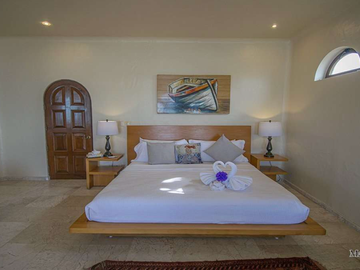 VENTA-Casa frente al Mar, El Delfin, Mazatlan, Sinaloa