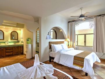 VENTA-Casa frente al Mar, El Delfin, Mazatlan, Sinaloa