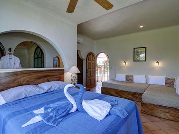 VENTA-Casa frente al Mar, El Delfin, Mazatlan, Sinaloa