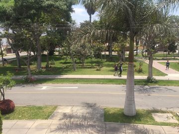 VENDO HERMOSA CASA EN LA MEJOR ZONA DE LA URB. LA FONTANA, MOLINA