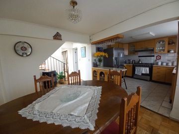 Valparaiso. ¨Preciosa casa de 200 m2 . Preciosa vista