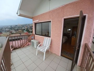 Valparaiso. ¨Preciosa casa de 200 m2 . Preciosa vista