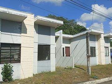 House and lot for sale in Maria Drive Amaia Scapes Phase 2 Barangay Barandal Calamba City Laguna