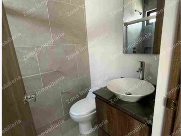 CASA EN VENTA EN RESIDENCIAL LOMBARDIA IRAPUATO