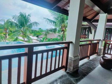 Three Bedrooms Modern-Style House in a Beach Resort