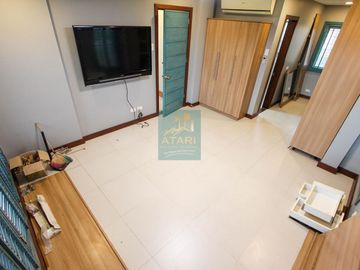 Three Bedrooms Modern-Style House in a Beach Resort
