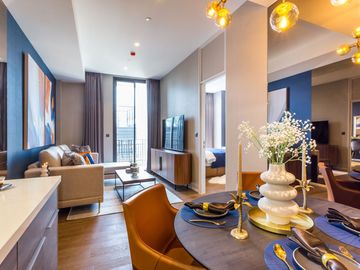 Spacious and modern 1 bedroom freehold condo in Langsuan