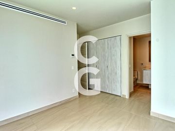 Departamento en Venta en Cancún en SLS Marina Beach Puerto Cancún con Terraza