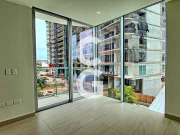 Departamento en Venta en Cancún en SLS Marina Beach Puerto Cancún con Terraza