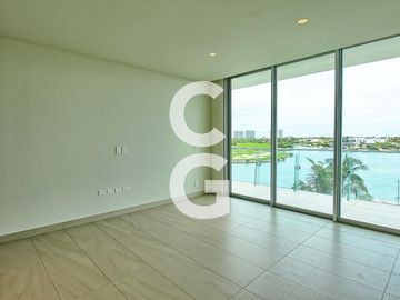 Departamento en Venta en Cancún en SLS Marina Beach Puerto Cancún con Terraza